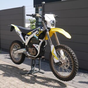 Alternative view of SUR-RON STORM BEE 2025