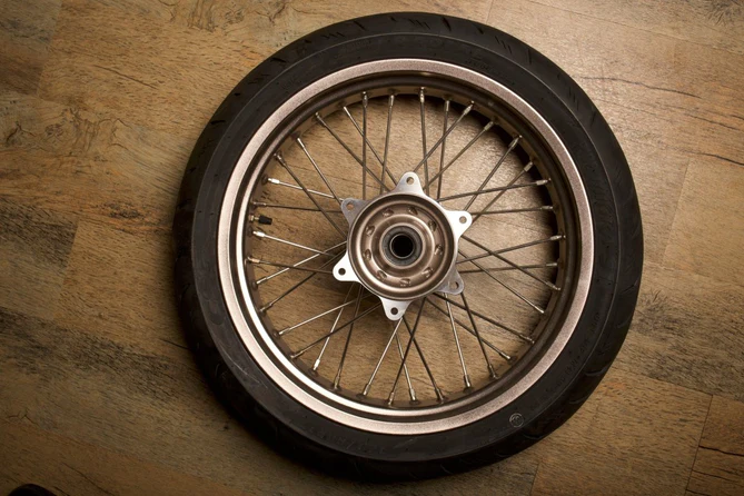 Storm Bee Supermoto Wheel Kit - Image 3