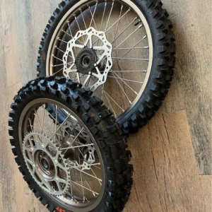 Alternative view of Storm Bee 21/18″ Off-Road Wheel Kit